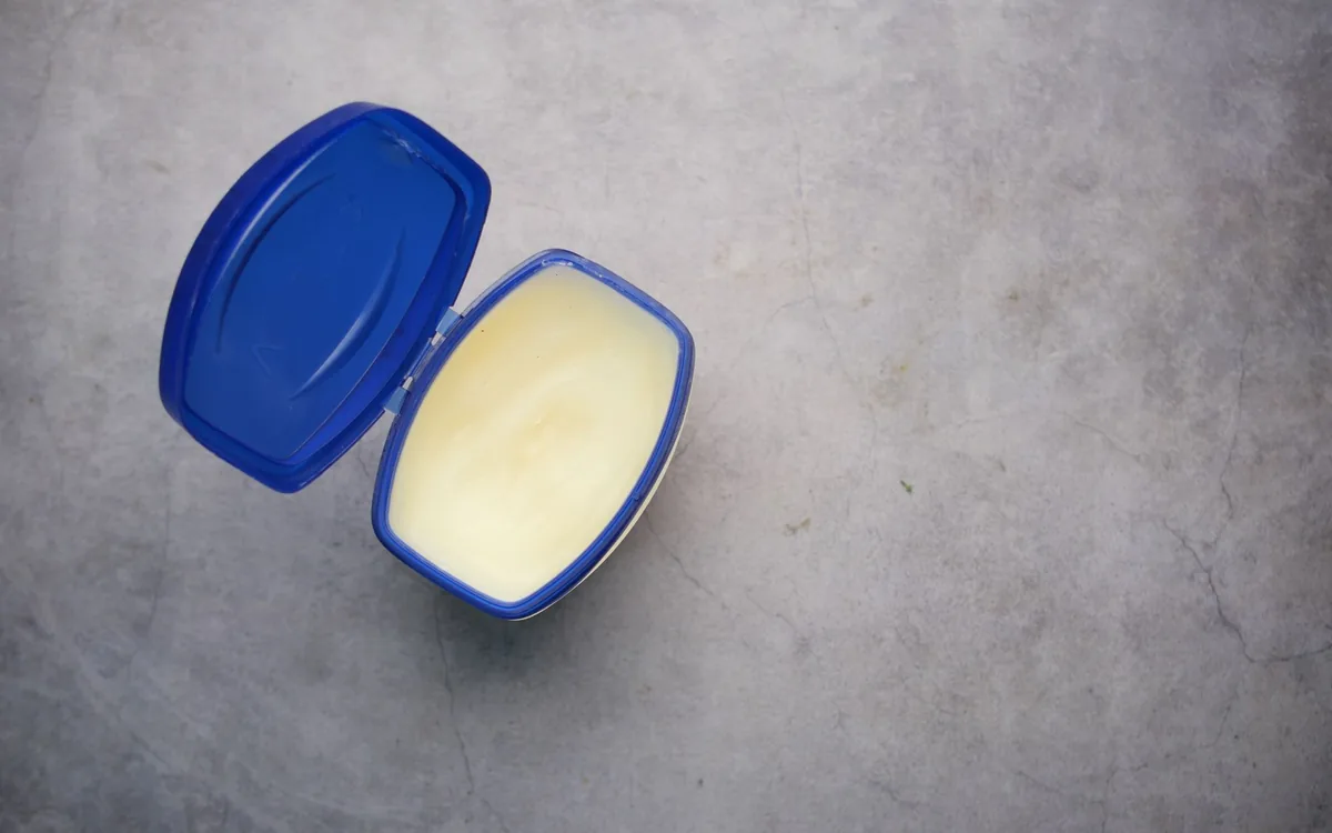 Petroleum Jelly, Silicone or Oil Injected into the Penis: What Are the Risks and How Is It Treated?