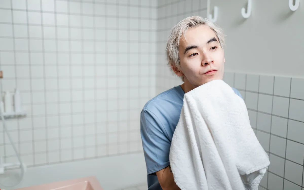 A Lump or Hardness in the Testicle: Signs of Testicular Cancer and How to Self-Examine